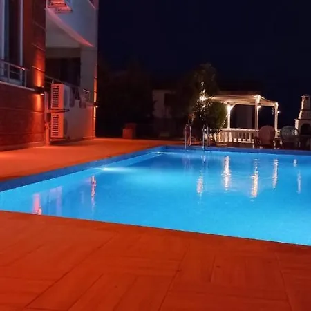 Apartment Azize